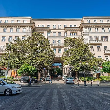 Апартаменты Check Inn Тбилиси Экстерьер фото